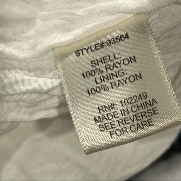 Maxi dress with straps - Picture 12 of 15